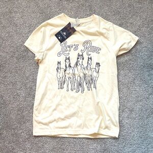 “Let’s Ride” youth M tee 🐴